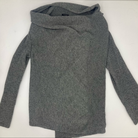 Ann Taylor rabbit hair, cashmere and wool blend sweater. - Picture 2 of 9